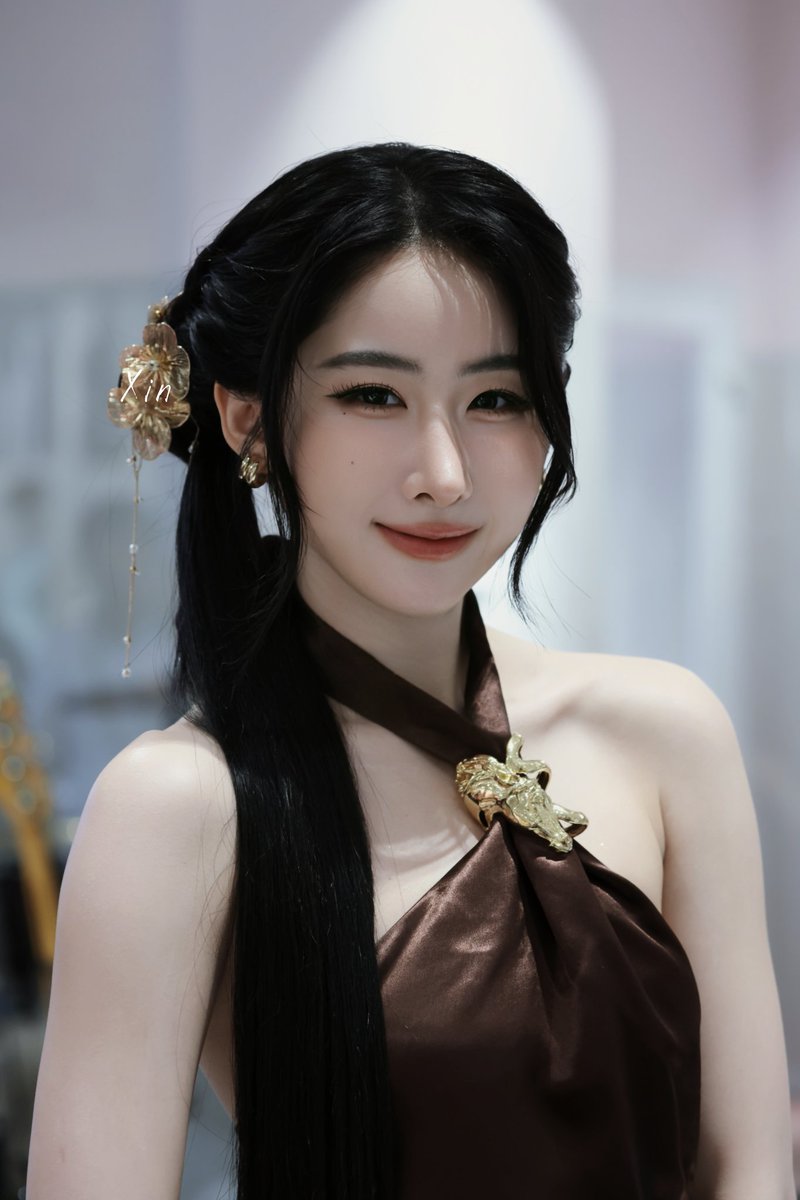 Your smile is the perfect remedy for everything. YOKO STUNS AT HM