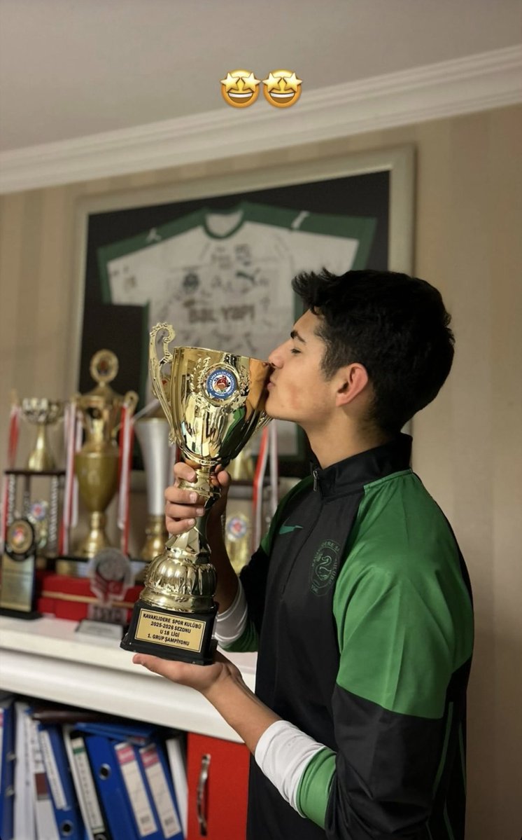 Yeşili ASALET🖤                                           Karası CESARET💚