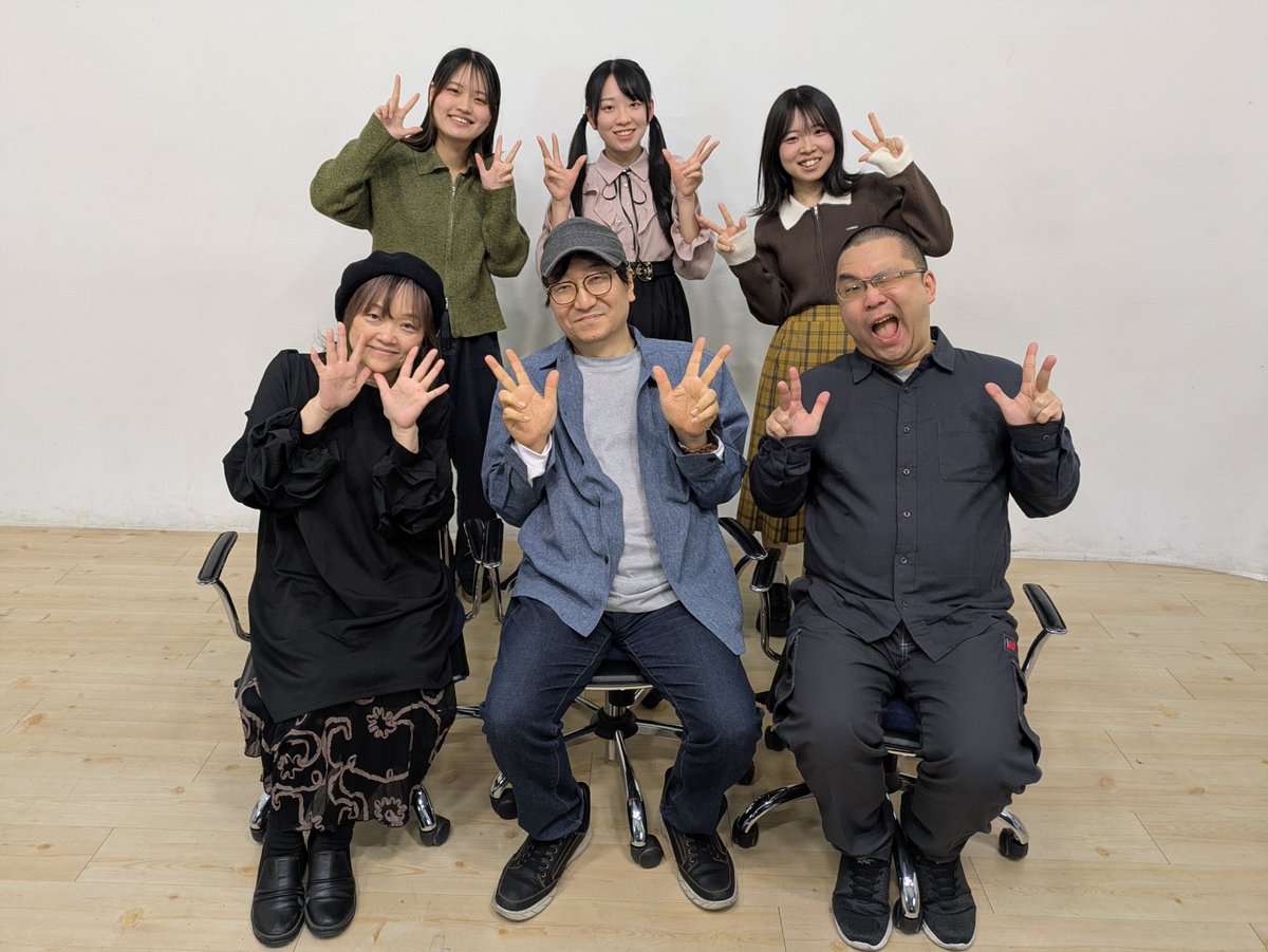 本日18日（水）15時～
#361 配信    是非お聴きください
＜YouTube ＞ 
youtube.com/watch?v=tvKuWC…

＜ニコ動＞   
 ch.nicovideo.jp/karucha     

テーマ:あなたのスポーツにまつわる話

ひと美さんお誕生日回

#362 は3月4日配信

#軽茶 #一条和矢 #ひと美 #橘諒 #石渡琴音 #三井咲乃 
#小暮芽衣