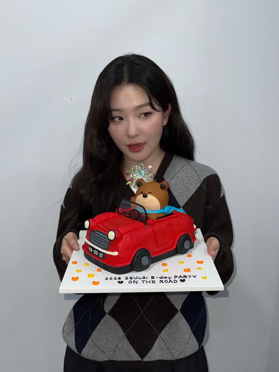 슬기 Seulgi tweet media