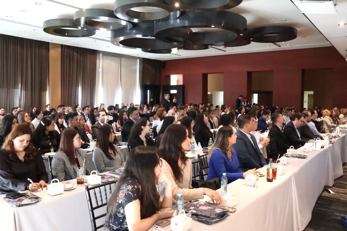 El KickOff 2026 de <a href="/caintra_nl/">CAINTRA Nuevo León</a>, no fue solo un evento interno, fue un momento para detenernos, reflexionar y confirmar hacia dónde vamos como equipo y como cámara. Estoy convencido de que los grandes resultados comienzan con una visión compartida y con cercanía a nuestros socios.