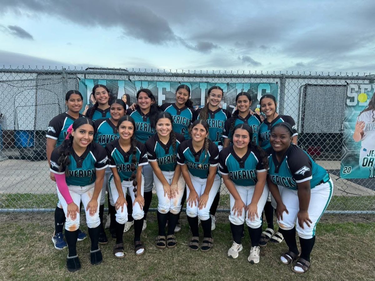 AlesiJEstrada tweet media