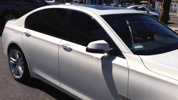 OloyeSomorin's tweet photo. I know you’re a low IQ individual if you tint your cars windows heavily and then have to cut small circles in it to see the side mirrors. https://t.co/JdCqJ7wsli