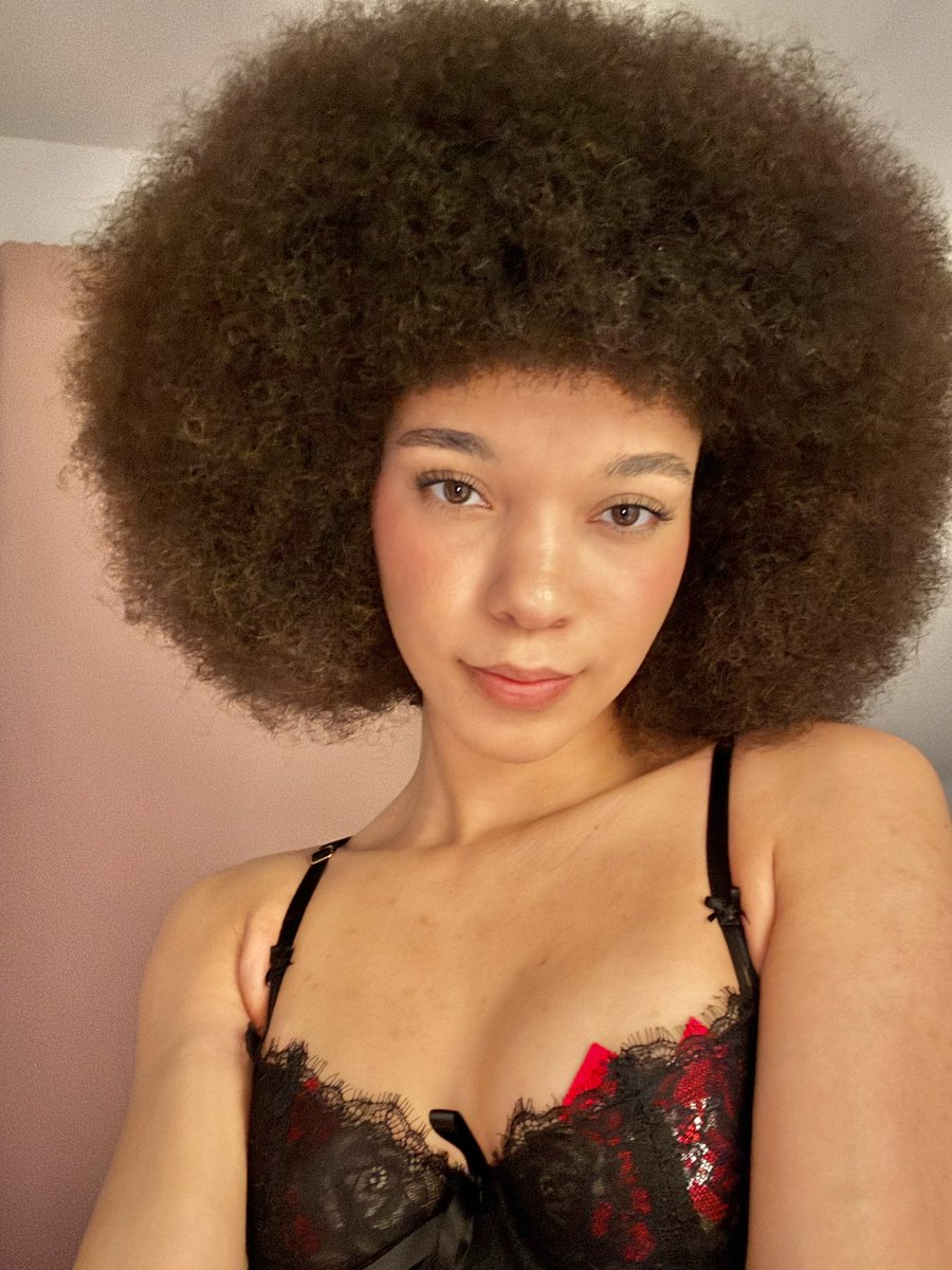 MISTRESSFRO tweet media