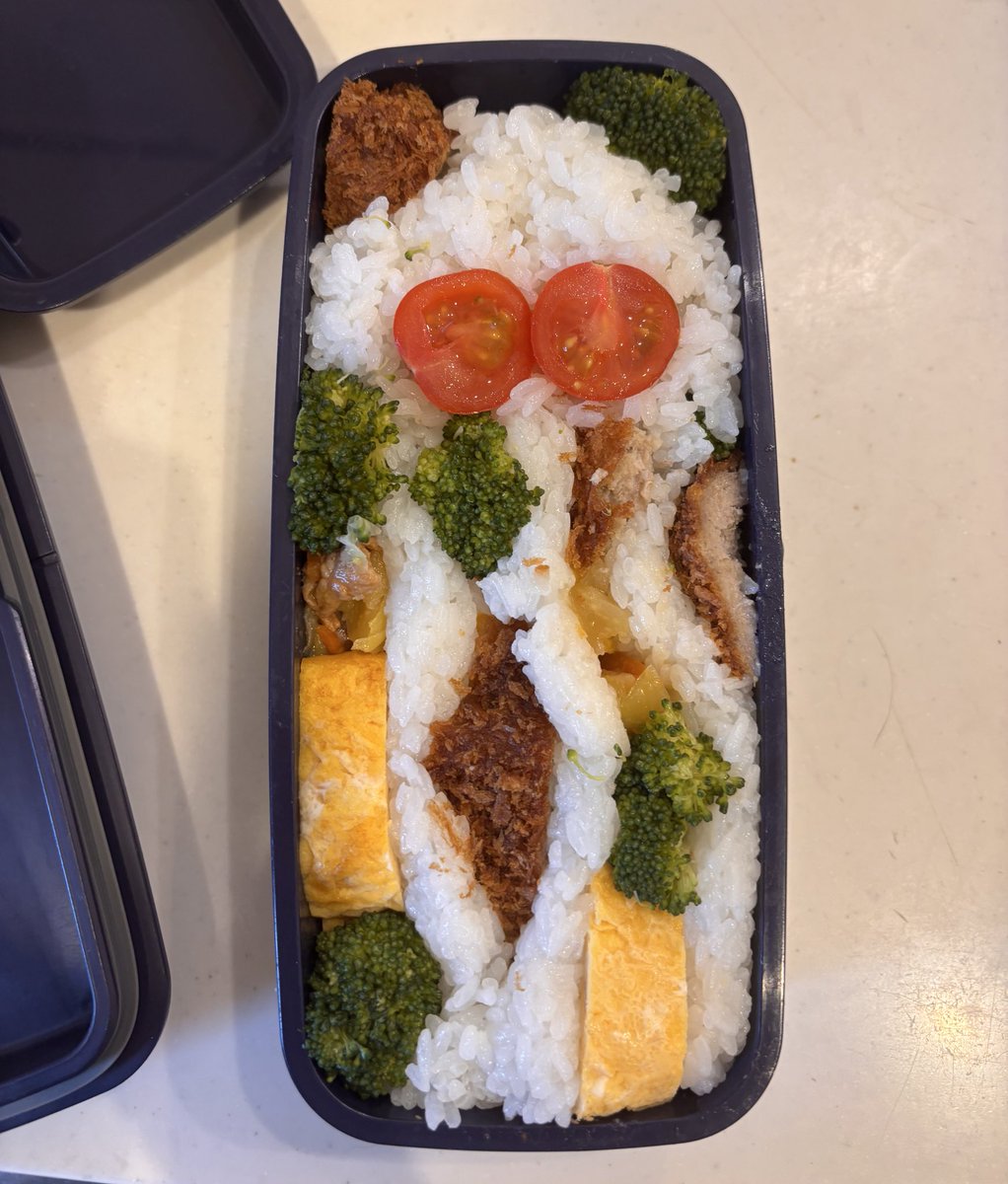 ワザワイの(弁当)箱