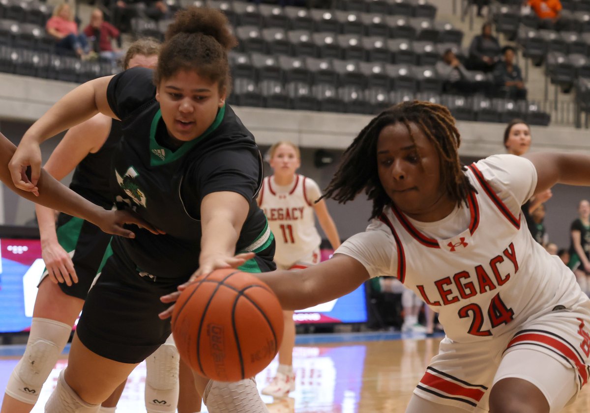 SportsDayHS's tweet photo. Playoff action: See photos from Southlake Carroll's girls basketball bi-district matchup with Mansfield Legacy🏀 | #TXHSBB

📸: Steve Hamm / Special Contributor

Full gallery: https://t.co/Gz6OXvA0Uw https://t.co/CVBql142FK
