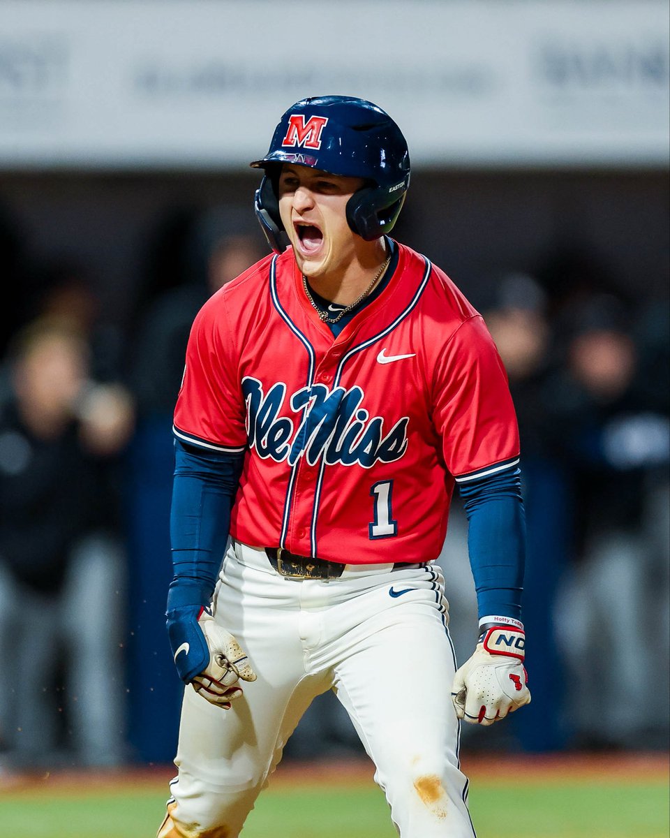 OleMissBSB's tweet photo. sWeet dreams, Rebs 😴 https://t.co/NJ5WaPpU7u