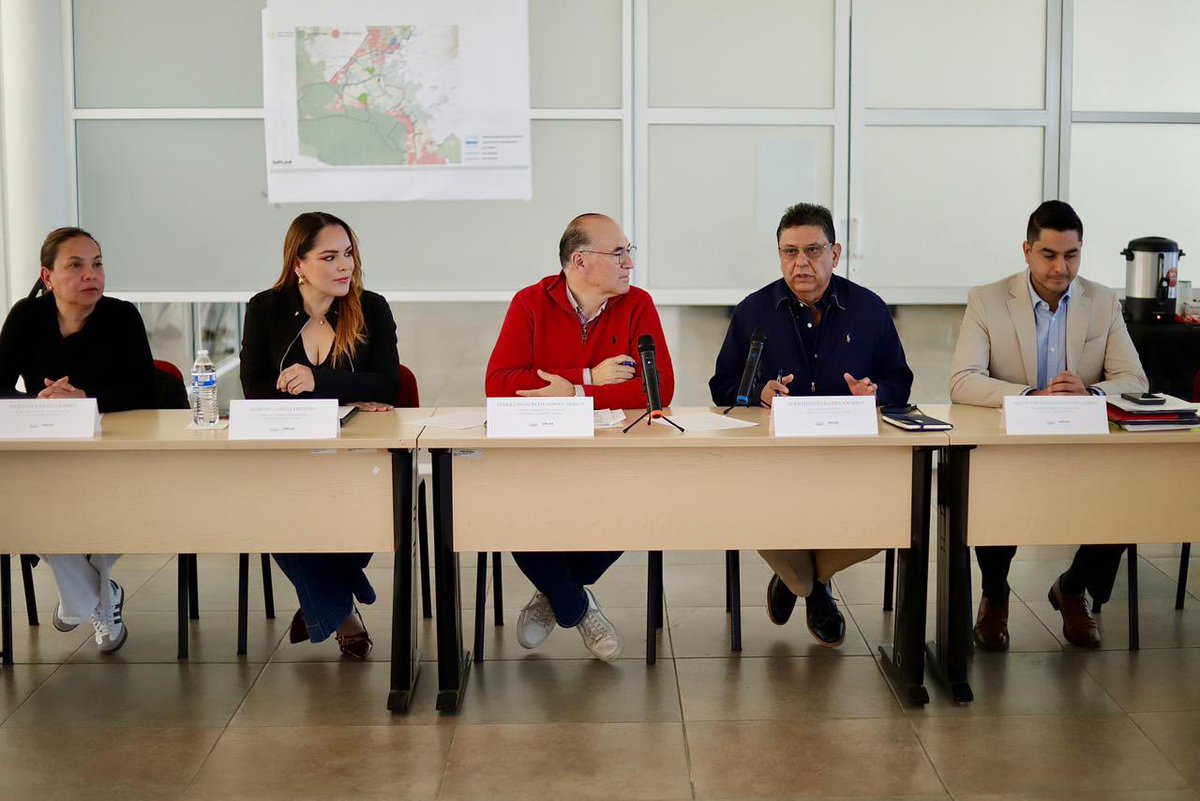 Durante la sesión ordinaria de la Junta de Gobierno del <a href="/implanslp/">Instituto Municipal de Planeación de San Luis</a>, aprobamos diversas reformas a los reglamentos internos, así como la celebración de Convenio de colaboración con el Instituto Municipal de Investigación, Planeación y Desarrollo Urbano del Municipio de Nuevo