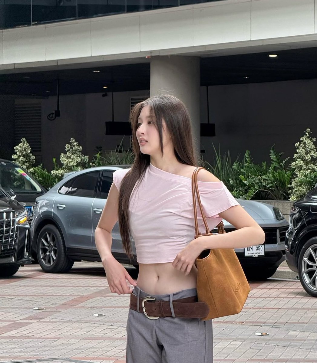 08mayerr's tweet photo. ส่งต่อ used once ของจริงสีชมพูน่ารักค่ะ 🎀

#querabrand cara offshoulder top
เสื้อปาดไหล่ Pink 💗 size ML
400 รวมส่ง (from 890)

#ส่งต่อเสื้อผ้า #ส่งต่อเสื้อผ้ามือสอง #stylistshop #cintageshop #choosedress https://t.co/n1cQXsU8Zv