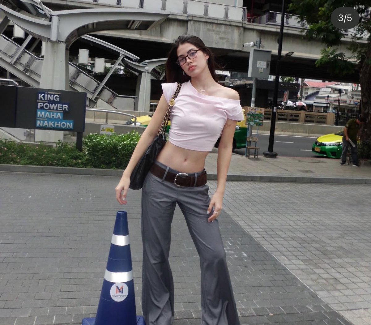 08mayerr's tweet photo. ส่งต่อ used once ของจริงสีชมพูน่ารักค่ะ 🎀

#querabrand cara offshoulder top
เสื้อปาดไหล่ Pink 💗 size ML
400 รวมส่ง (from 890)

#ส่งต่อเสื้อผ้า #ส่งต่อเสื้อผ้ามือสอง #stylistshop #cintageshop #choosedress https://t.co/n1cQXsU8Zv