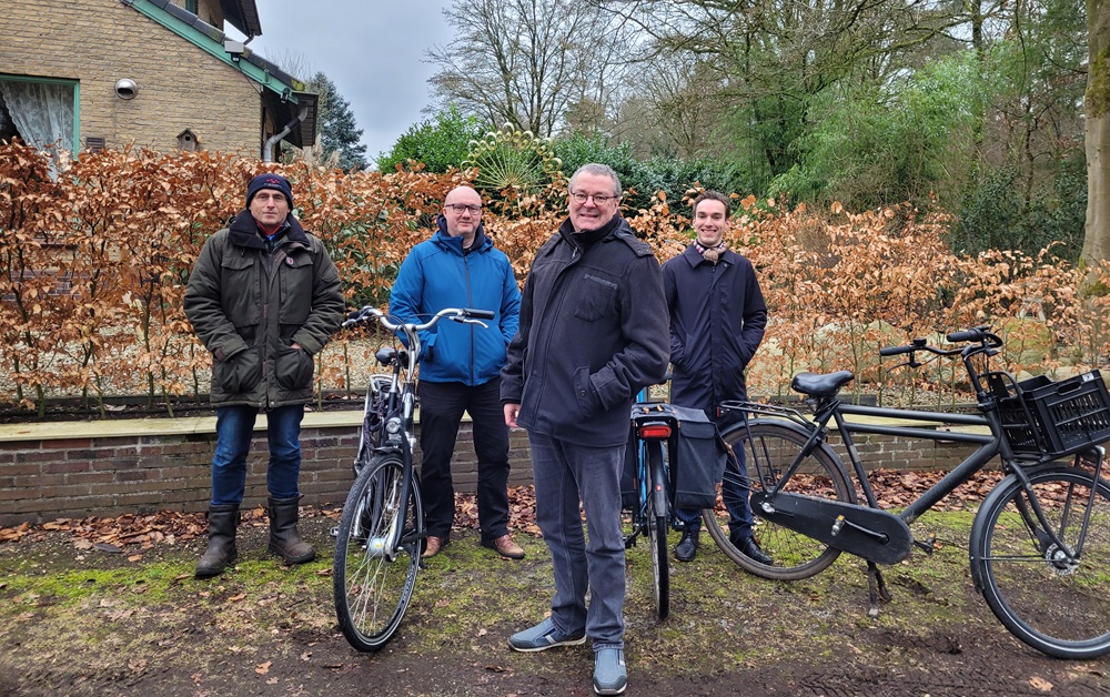 progressiefe's tweet photo. Progressief Ermelo op pad pad met bewoners van het Tonselse Veld: ‘De verkeersveiligheid verdient meer aandacht’

https://t.co/QiF0z2q7a0 https://t.co/IPvYk6fXd6