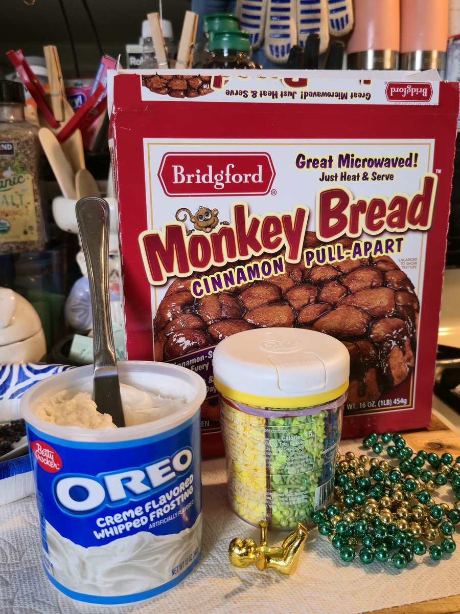 RealJoAnnBush's tweet photo. Happy #MardiGras ๐! ๐ฅณ haha ๐
"Homemade" #KingCake ๐, brought to you by...
#MonkeyBread ๐ and #OreoFrosting! ๐ haha ๐คฃ ๐ ๐คฃ
๐ธ : #JamminJo / #JoAnnBush / https://t.co/1yzIt2re92 2026
#Oreo #Bridgford @Oreo @BridgfordFoods https://t.co/XyrnsflP6F