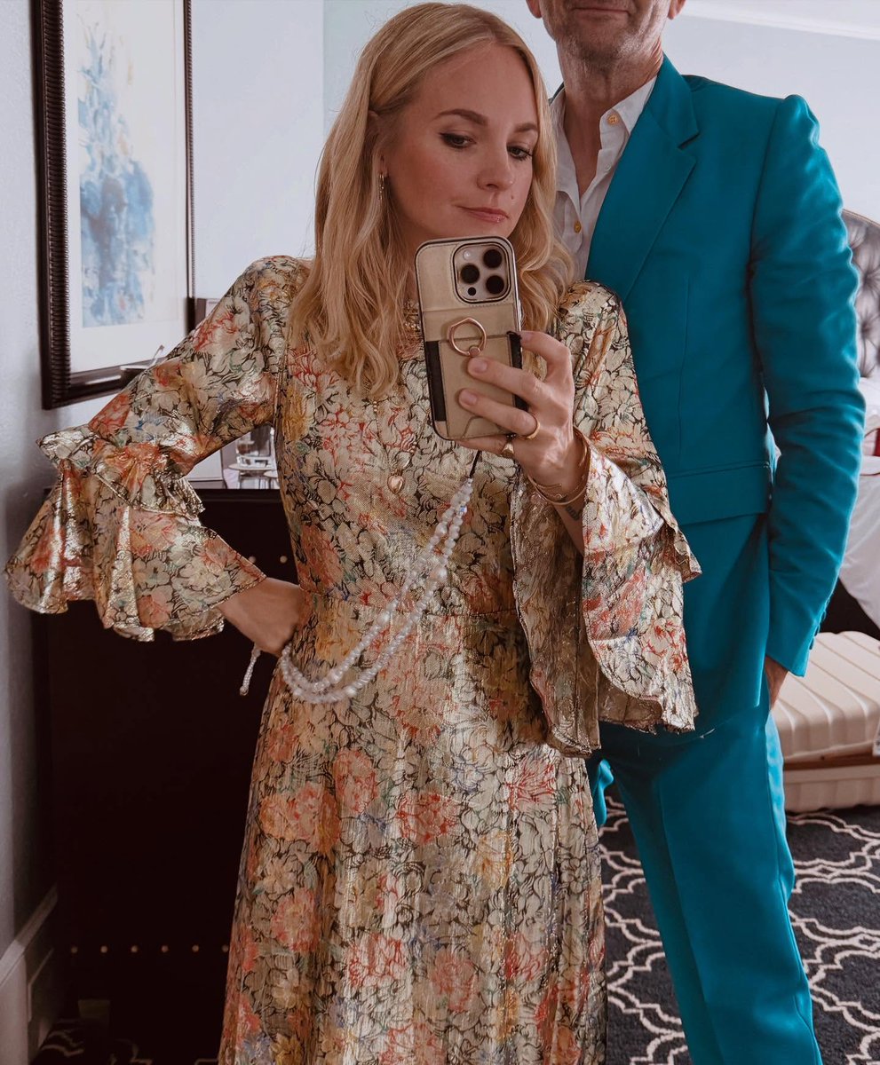 im not normal about this pic AT ALL