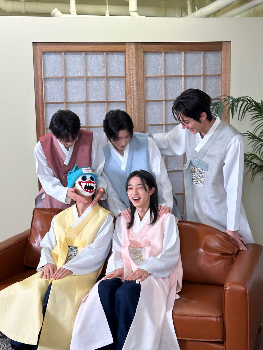 이건진짜너무가족같잖아...