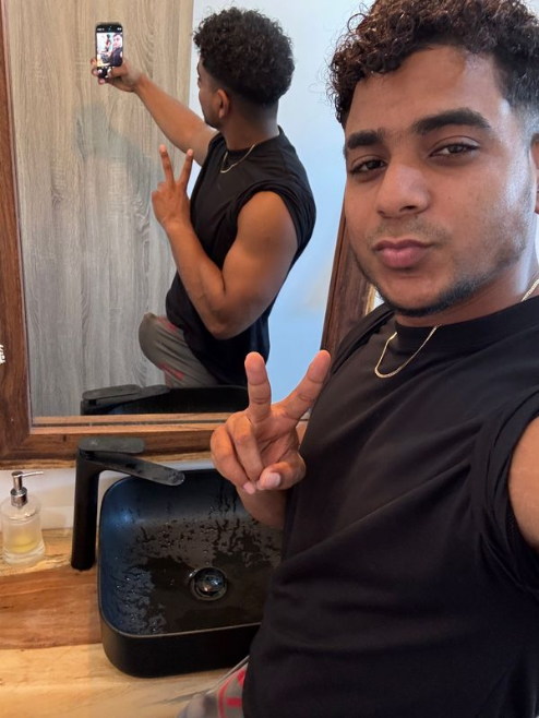 All the 🏳️‍🌈's RT