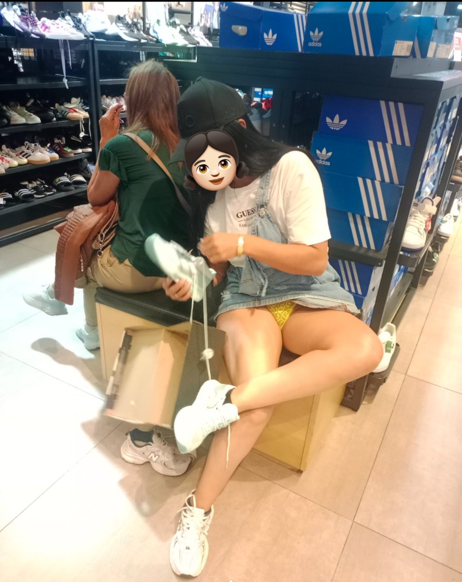 hotmilk35's tweet photo. Día de compras.😈 https://t.co/Lcd7ARDgaQ