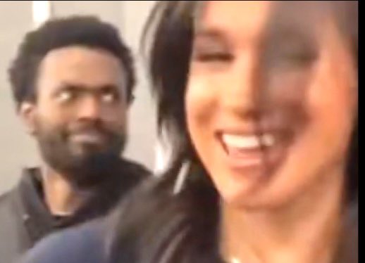 👇 The world👇                  👇Meghan👇