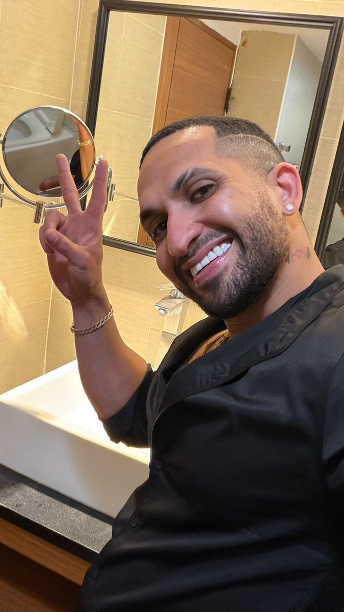 I'm warmer than I look 😘