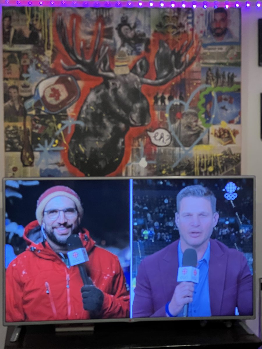 One of the greatest crossovers in my universe #Canucks #MMAHour <a href="/arielhelwani/">Ariel Helwani</a> <a href="/kbieksa3/">Kevin Bieksa</a> 🇨🇦🇨🇦