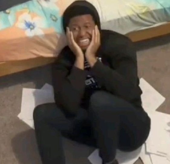 Pricci0's tweet photo. When you didn't study because you had a lot of time,now you aren't studying because there isn't enough time https://t.co/uLEYWuJYbU