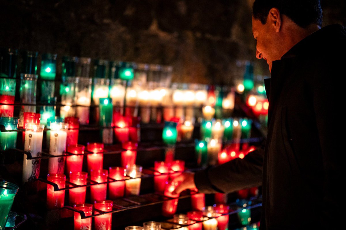 Es #MiércolesdeCeniza.

La Cuaresma es uno de los momentos más especiales del año para los miles de devotos andaluces que se preparan para la Semana Santa.

Nuestras tradiciones son las que nos han hecho ser como somos y nos sentimos orgullosos de ellas.