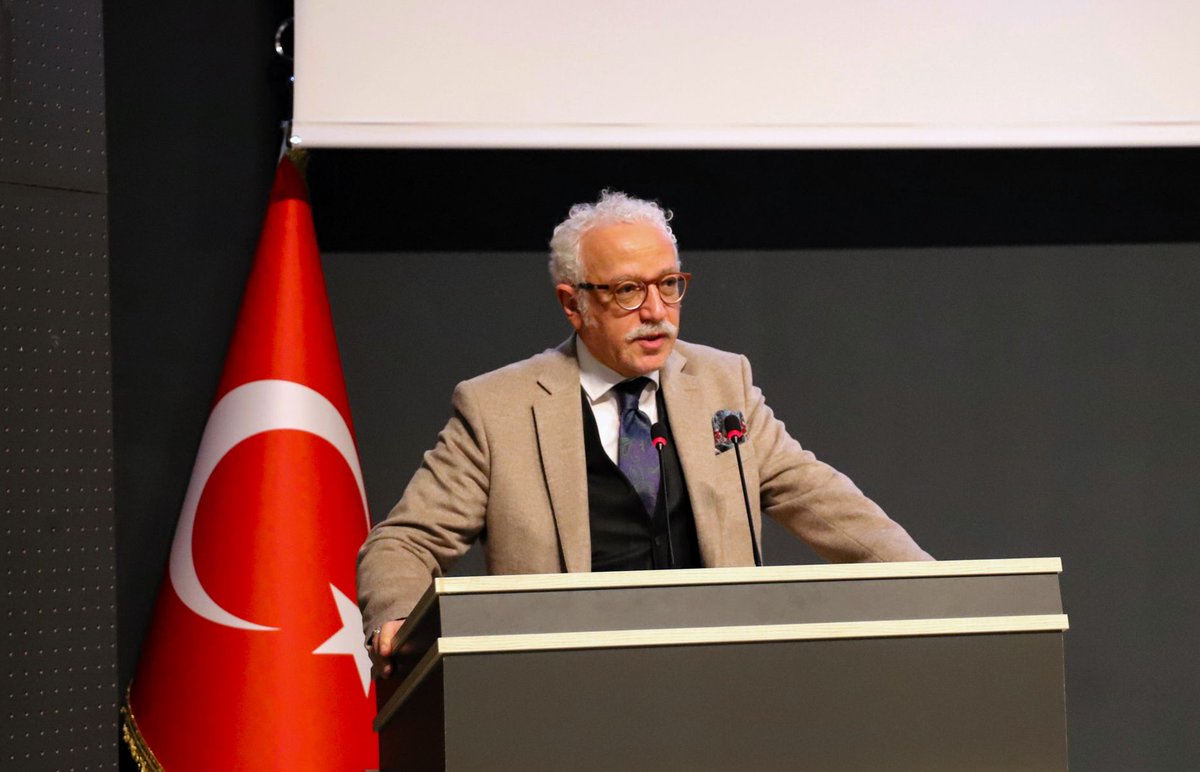 NEUniversitesi's tweet photo. Üniversitemizde Küresel Siyaset Masaya Yatırıldı: Afzal Khan’a Fahri Doktora Payesi Tevcih Edildi

➡️https://t.co/ccVAxB2wr1 https://t.co/nhk69Pj4ud