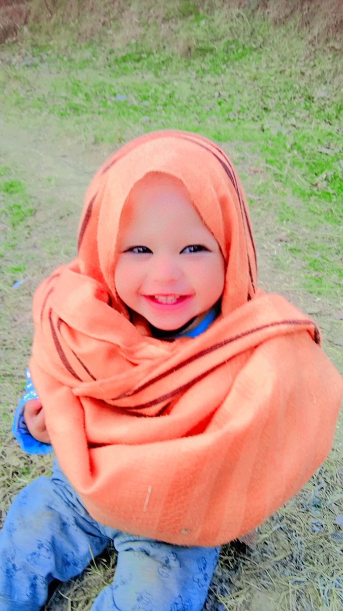 بیٹیاں رحمت خداوندی ہوتی ہیں انہیں جھڑکا مت کرو 
اللہ پاک سب کی بچیوں کے نصیب اچھے کرے آمین