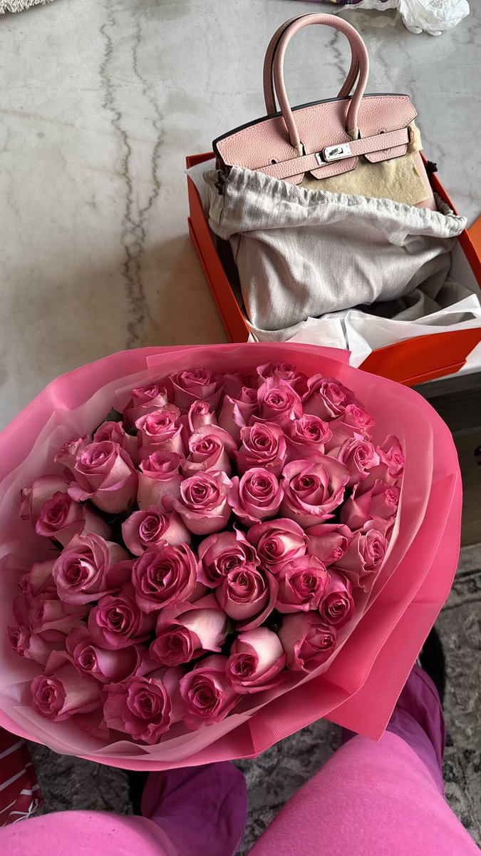 Milan burgos ᡣ𐭩 •｡ꪆৎ ˚⋅ tweet media