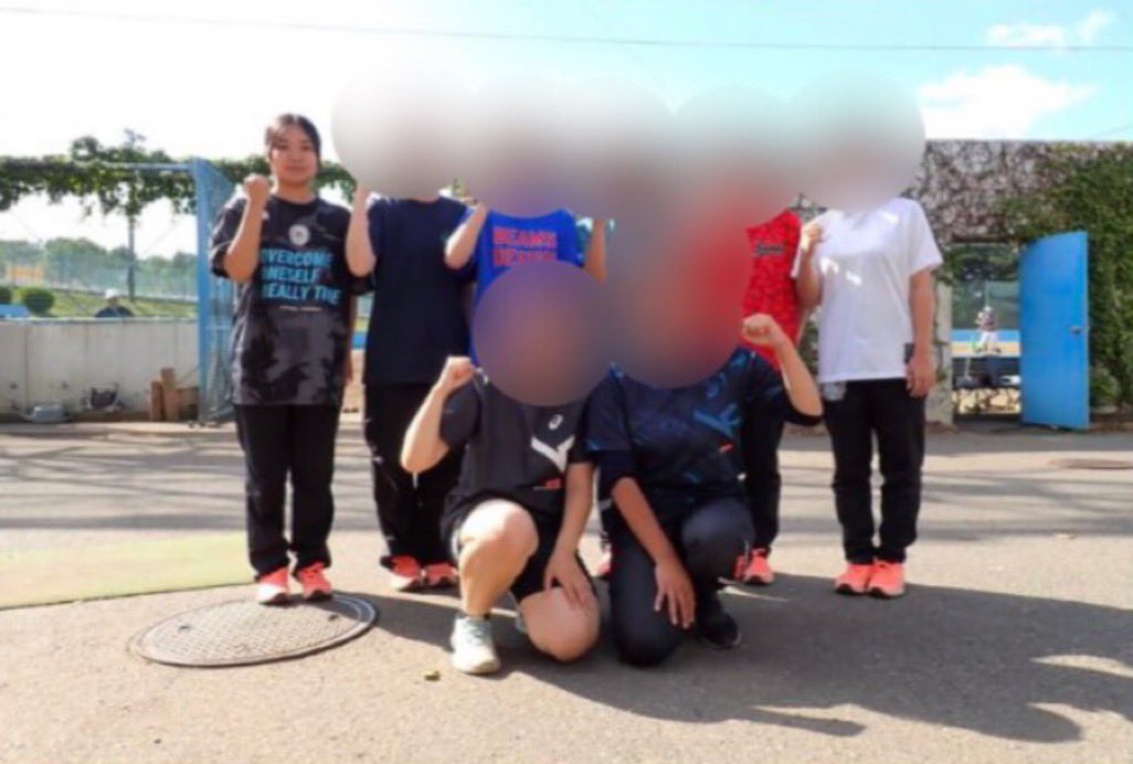 I am meme tweet media