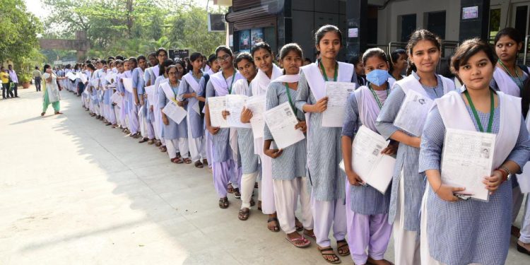 OrissaPOSTLive's tweet photo. The annual Plus II examinations began across Odisha Wednesday amid elaborate security arrangements to ensure fair and malpractice-free conduct of the tests.
#CHSE #Plus2Exams #BoardExams2026 #Odisha
📲 Follow Orissa POST – Odisha's No. 1 English Daily 📰✨ https://t.co/Kpgu6Paqdp