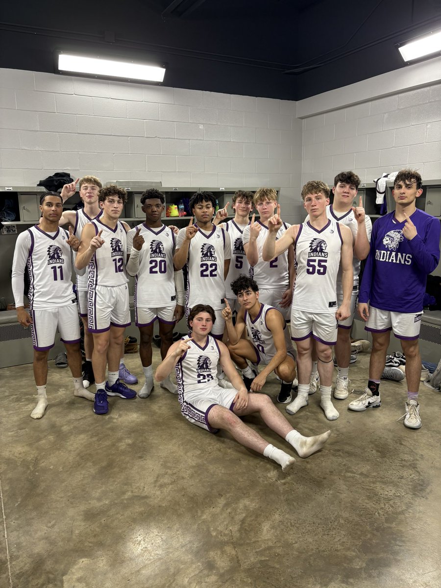 Douglass 70
Alto 38
Douglass moves to 28-6 on the year 
12-0 undefeated district champs !!! Beyond proud of this group !