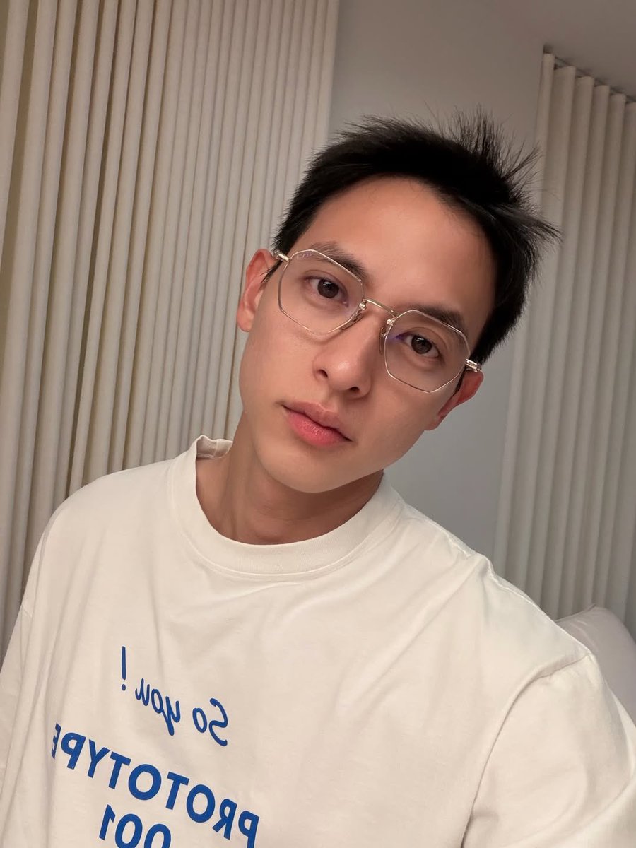 คุณพ่อลูกหนึ่งหน้าเด็กมาก ยอม