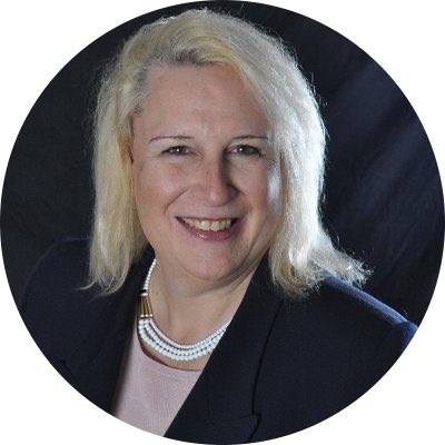 bogeywrld's tweet photo. @BonniCrisfulli @ChristiCraddick Maybe take a break from the pig feed and try a bbq sandwich. Might help! :) https://t.co/s4fGIc9sOB