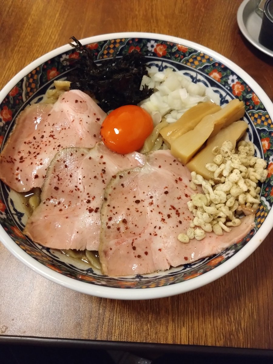 kaohhhru's tweet photo. ニボぺぺ美味しかったです！ #noramen #福岡太麺 #井尻 https://t.co/xGNyiQgf1X