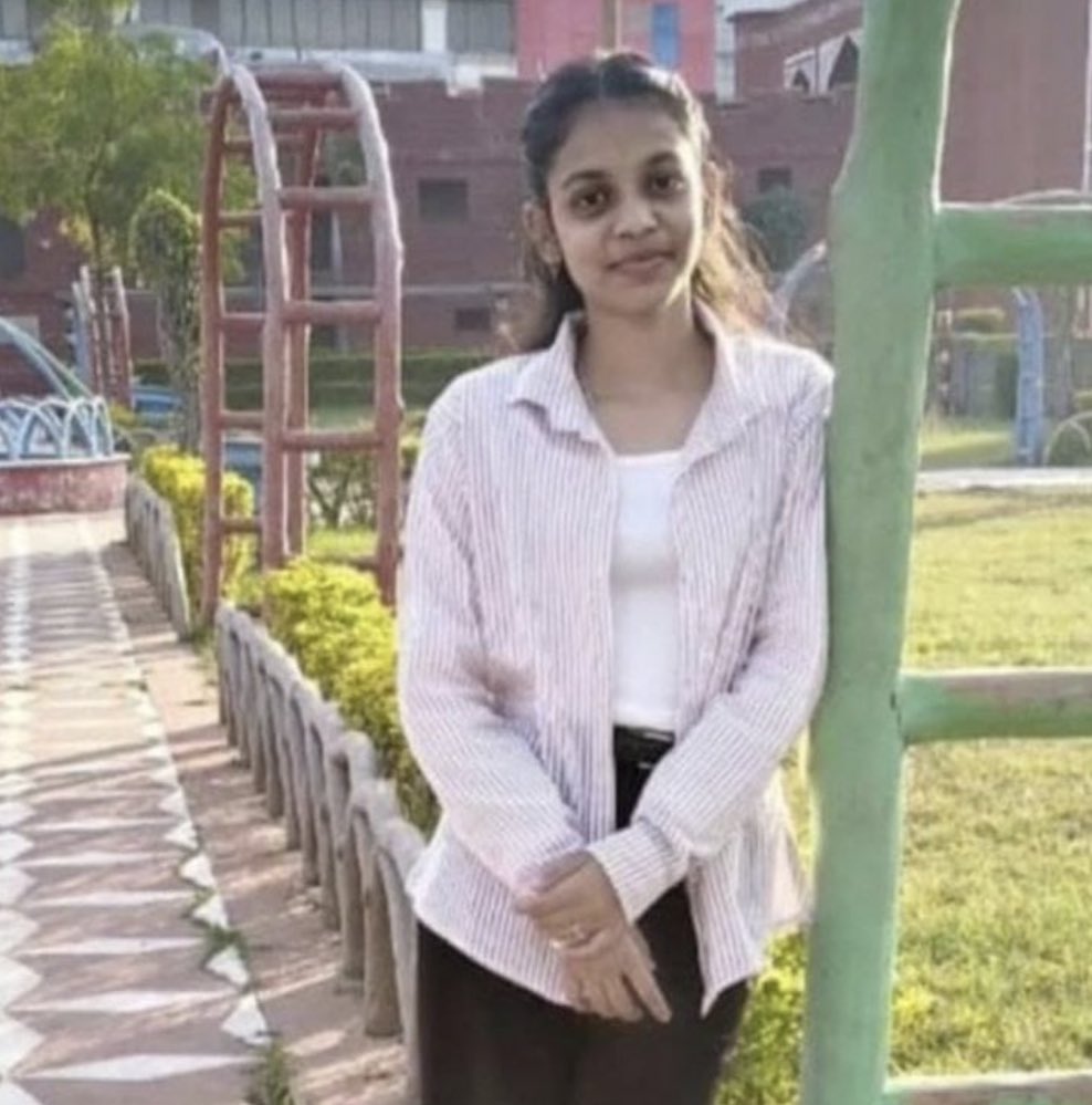 UGC एक्ट इसलिए जरूरी है !

मध्यप्रदेश के अलीराजपुर जैसे देश के सबसे पिछड़े माने जाने वाले जिले की आदिवासी बेटी रोशनी कलेश ने कठिन परिस्थितियों को हराकर NEET निकाला और भोपाल के Gandhi Medical College Bhopal में MBBS में प्रवेश लिया था। 

लेकिन हॉस्टल के बाथरूम में मृत मिलना और कई