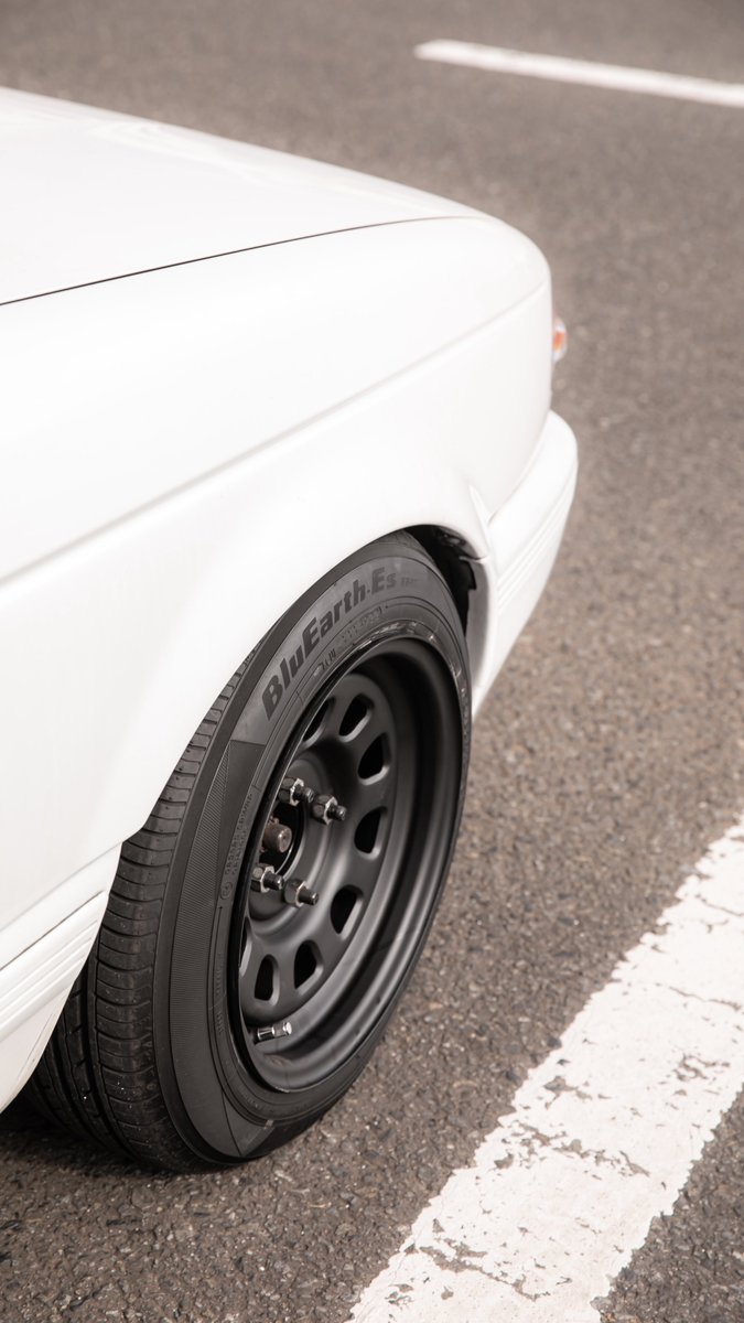 takeruGT86's tweet photo. #車売ります 
NISSAN SUNNY EX saloon
5MT 84000キロ台
ホイール13inc 7J+25
てっちん(段リム)
タイヤ 155/65
YOKOHAMA ブルースアース
車高調　XYZ フルタップ式
減衰調整付き

65くらいで考えてます！
よかったらDMください🙂‍↕️ https://t.co/k3CLBQrq12