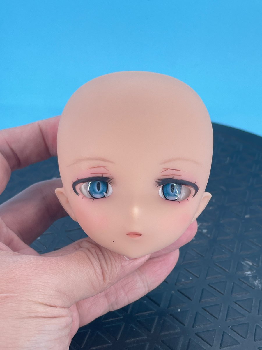dollfiecreation's tweet photo. It is really hard to draw with tan skin……
No matter what color you use, it is not noticeable…

小麥色的頭，真的很難畫
什麼顏色也看不清楚

#diy #ドルフィードリーム #doll #bjd #dollfiecreation #dd #dollfie #dollfiedreamsister https://t.co/PakUS3zq5D