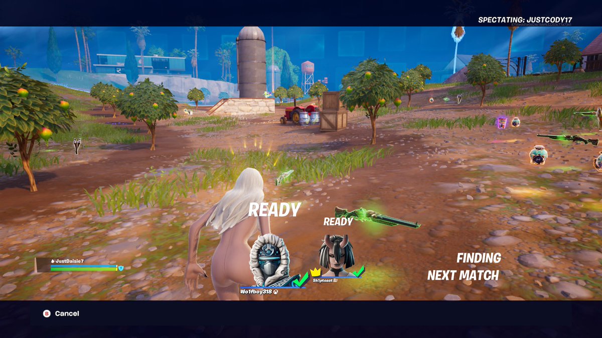 Playing Fortnite with my gf and found a skin that looks naked as hell 😭