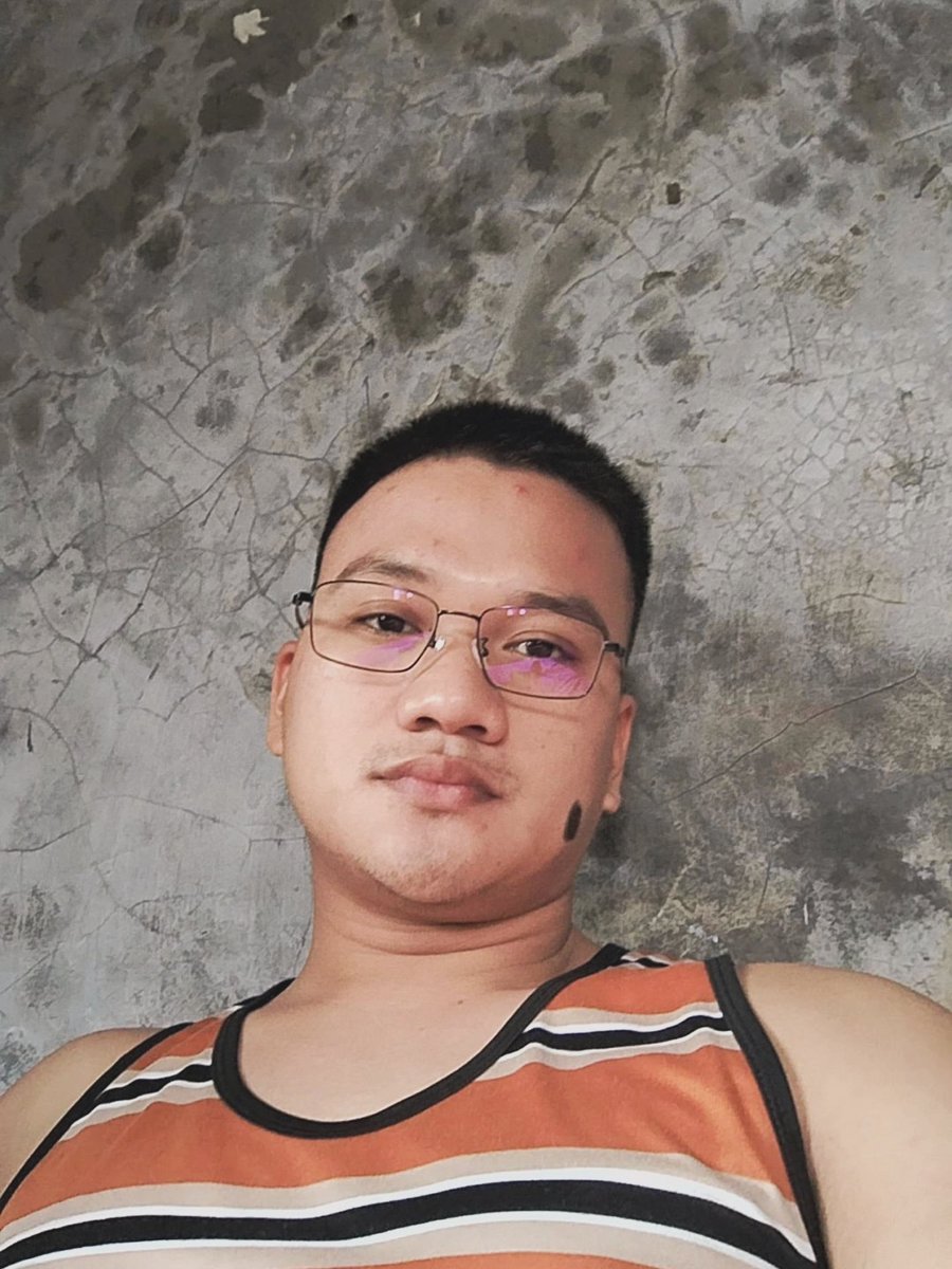 4 pimples showed up hahaha