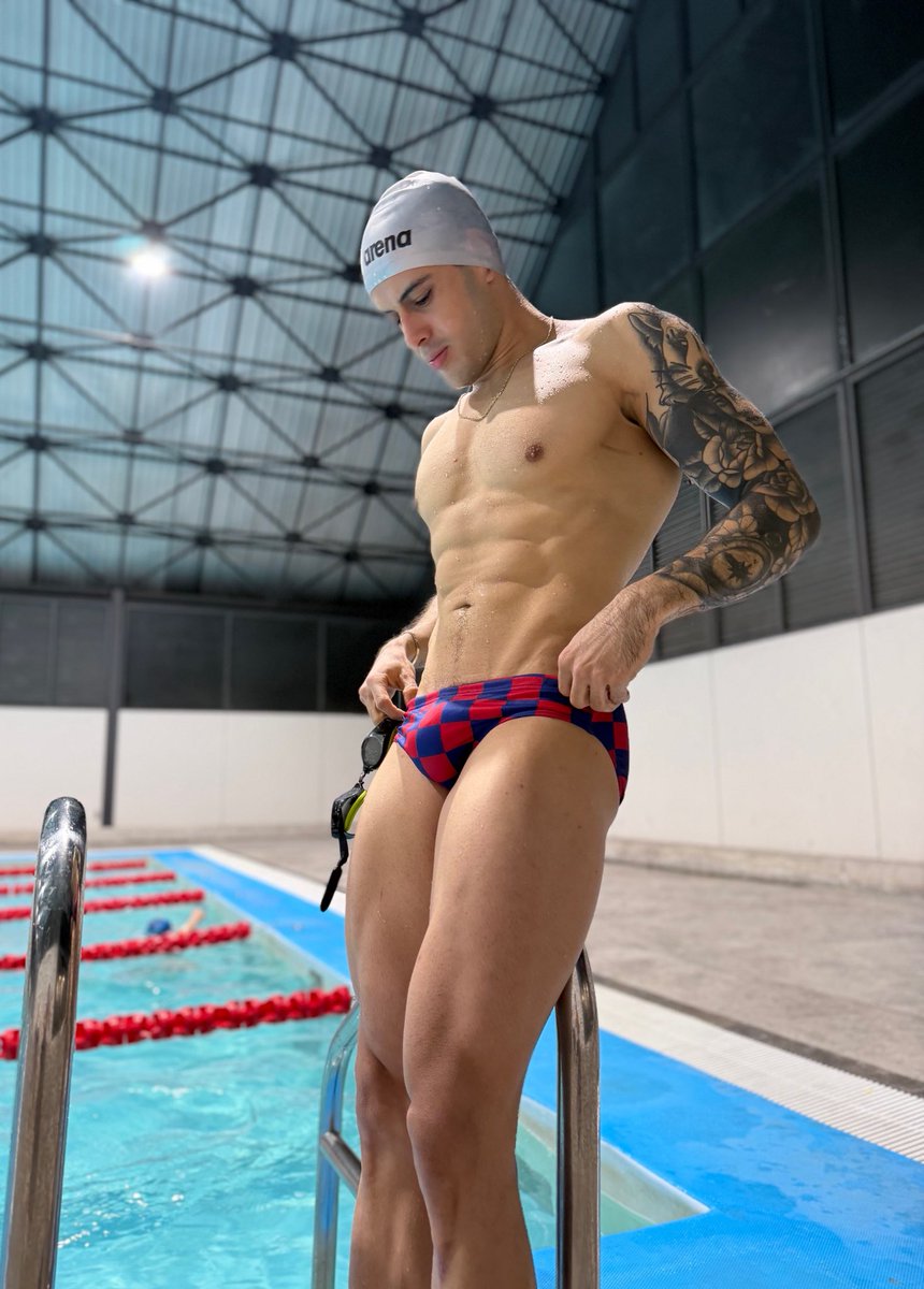 gio_mcra's tweet photo. Mis 3 favs moods 💪🏻🧜‍♂️🔥 https://t.co/k5Y50gsLve