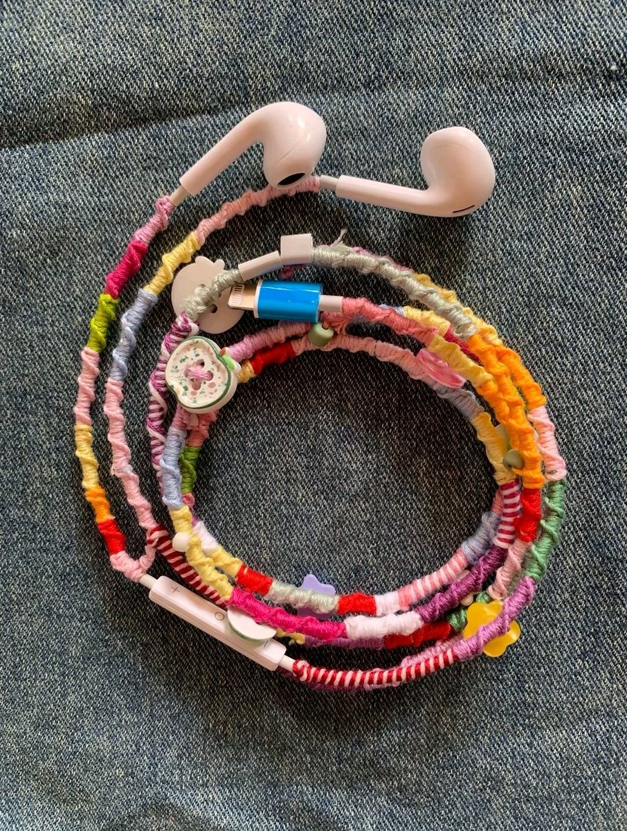 byraa___'s tweet image. Obsessed with these cute wrapped earphones
