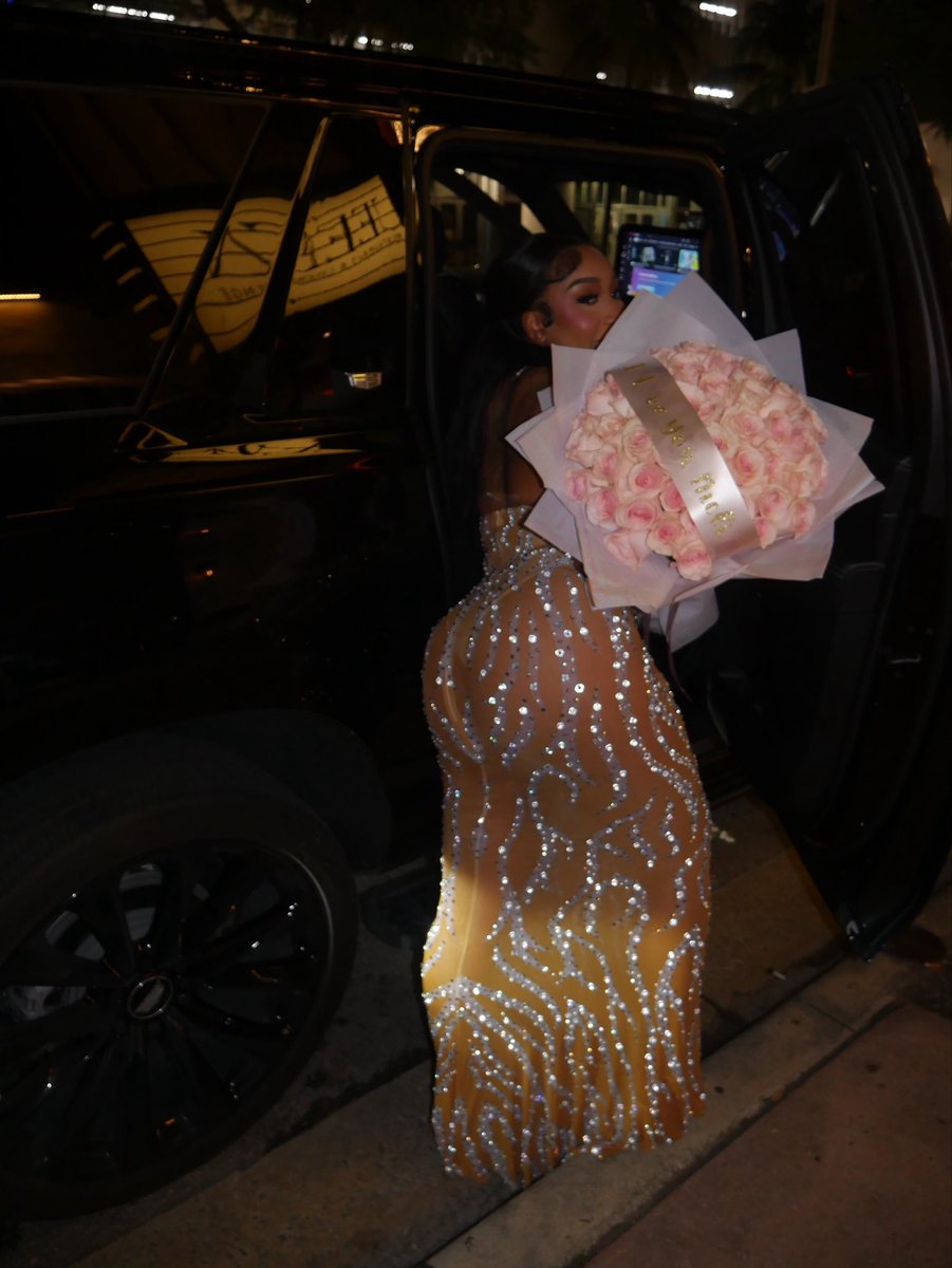Og_Nicki_'s tweet photo. Jamaican princess❤️ https://t.co/RxoS0SzxIC