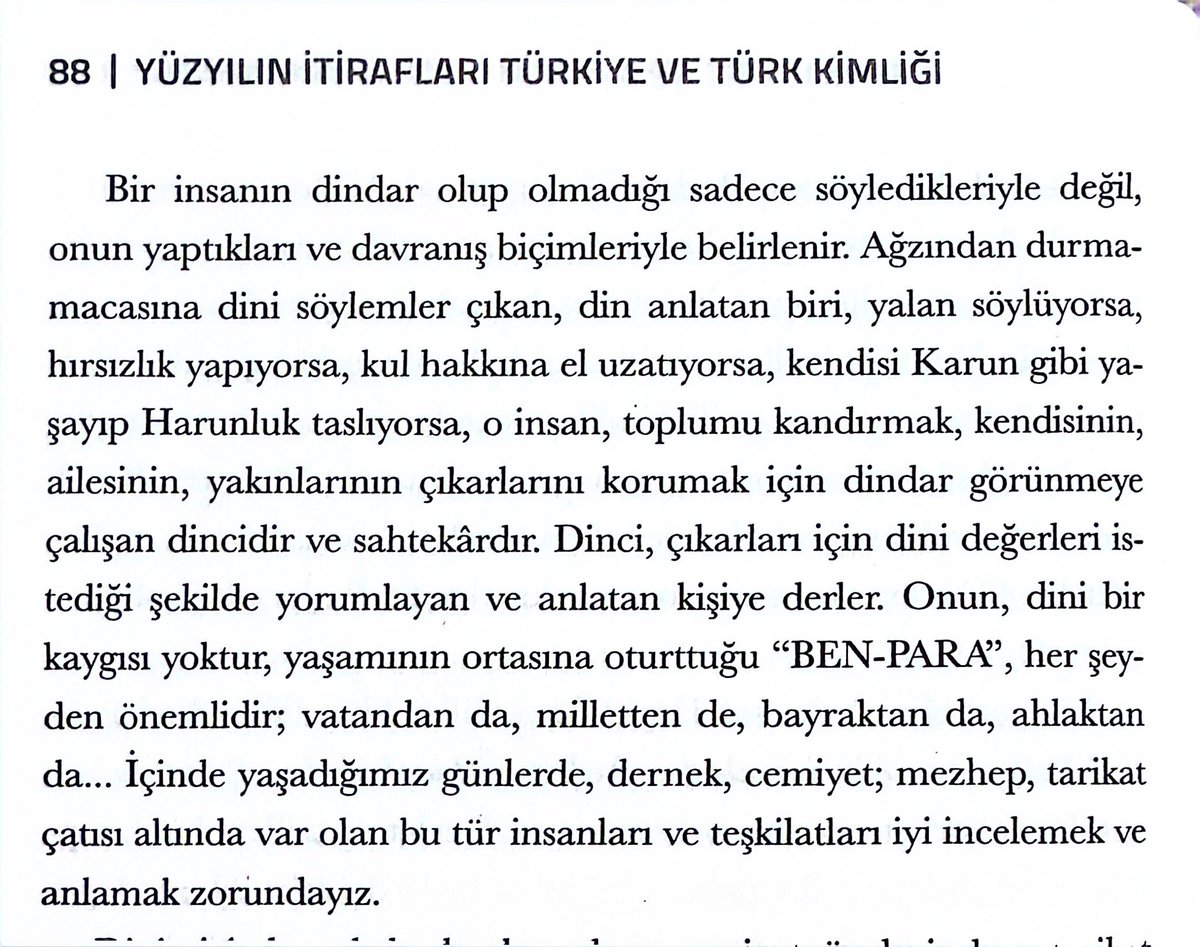 serhat_cetinalp's tweet photo. Türk ekonomisi çöktü çöküyor ! “ NAS VAR SANA BANA NE OLUYOR “ deyip faize savaş açan dünya lideri Türkiye tarihinin bütçeden en yüksek faizini ödüyor! https://t.co/tvgDWGJmH9