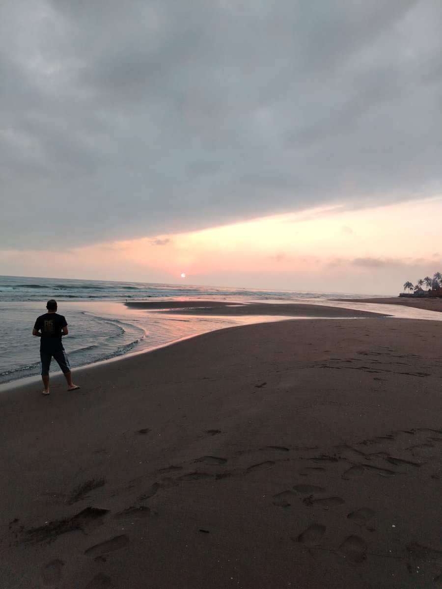 TroyanSoldier's tweet photo. Porque no todo es puteria y degenere, a veces también se requiere paz y tranquilidad, tomar un break, recargar pila y seguir picando piedra. https://t.co/l8HIxJBCqH