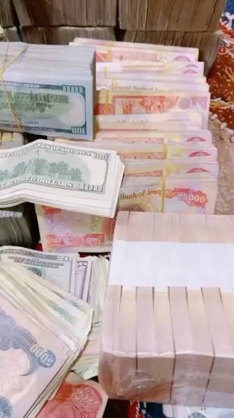 عبد مازوخي لملكه عراقية tweet media