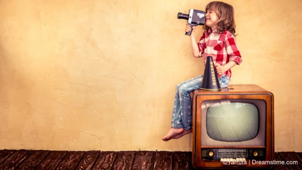 Dreamstime's tweet image. It’s not hard to spot the difference between a great video and a rookie one. When you see it, you’re just drawn into it, and you feel like rewatching it a couple more times:
dreamstime.com/blog/7-video-e…
#VideoEditing #ContentCreator #VideoProduction #Videography #LearnVideoEditing