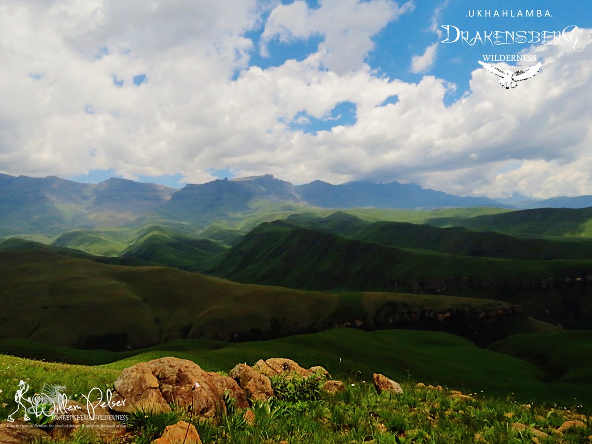 As far as the eye can see. Filled with wonder, magic and adventure - KZN Drakensberg Wilderness.................

hikingthedrakensberg.blogspot.com
