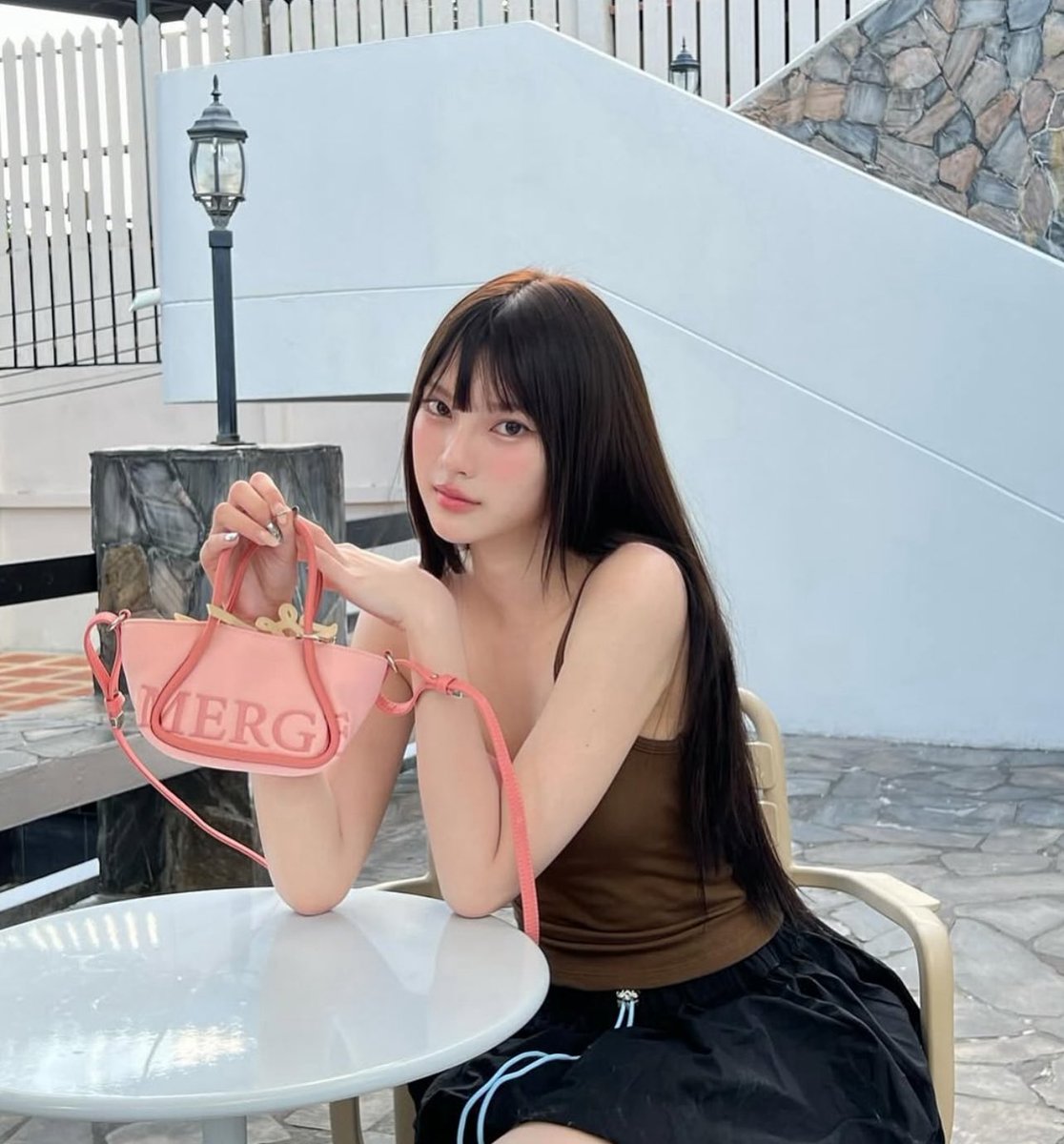 🎀กระเป๋า Merge A day bag Nylon Large &amp; micro 
มีเครดิตส่งของ 60 บ้านแน้วค่า📮)
◟✩🐰 แมสได้ต้นทางพระราม3 ค่า🛵
🌷ใบใหญ่ 
เทา 3,590.-
ชมพู 3,590.-
🌷ใบเล็ก
ชมพู 2,590.- 
#merge #mergeofficial #mergeofficialส่งต่อ