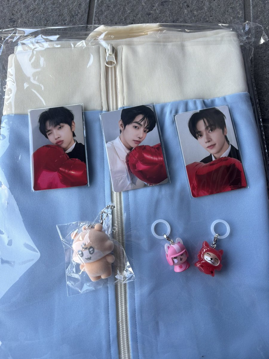 うんあ tweet media