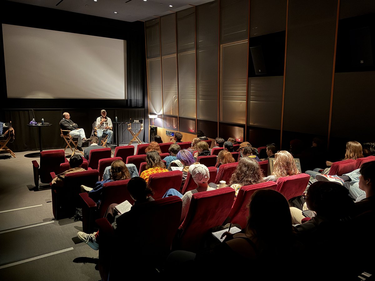 Semester in LA (Columbia College Chicago) tweet media